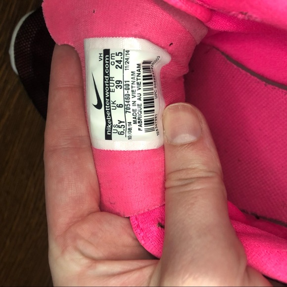 Two pairs of Pink youth Nike 6.5Y US - Picture 15 of 16